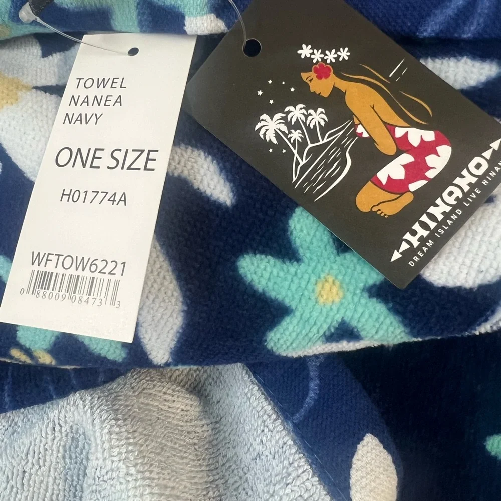 NWT Hinano Navy Tahiti Floral Beach Towel